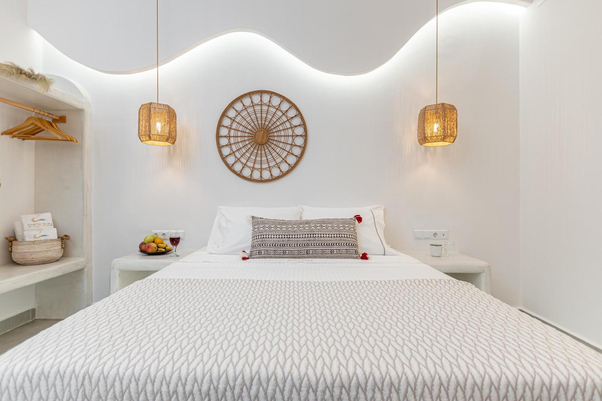 Porto Dema Luxury Suites Schoinoussa Exterior photo